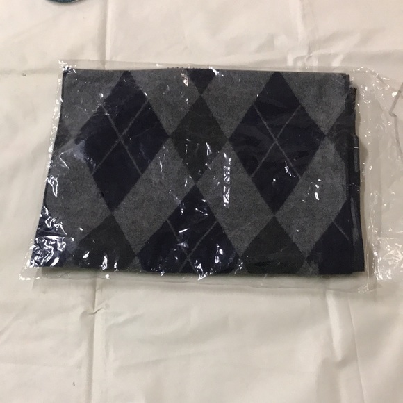 Unused Woolly muffler - Picture 3 of 3